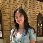 Profesora de inglés de niños con un año de experiencia.